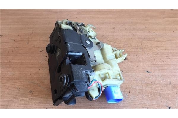 Recambio de cierre electromagnetico delantero izquierdo para seat ibiza (6l1) 1.2 hit referencia OEM IAM 15AMC3B1837015AM 991990