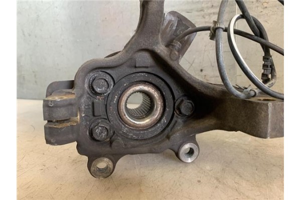 Recambio de mangueta delantero izquierda para nissan nv200 furgón 1.5 dci referencia OEM IAM 40015L 3LG0H 