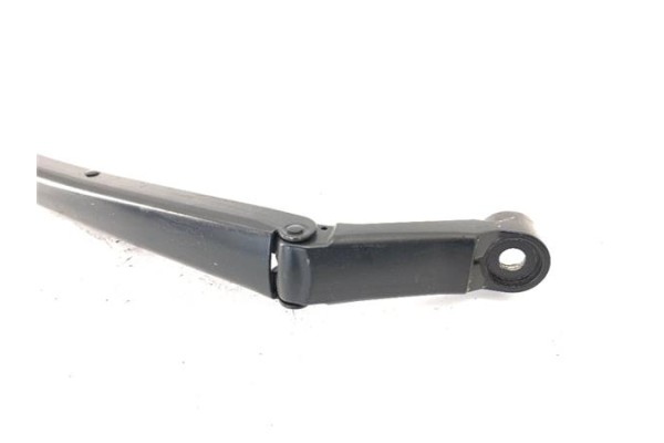 Recambio de brazo limpiaparabrisas delantero para toyota yaris (ksp9/scp9/nlp9) 1.3 vvt-i referencia OEM IAM 7109  