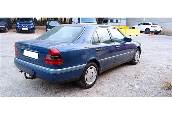 mercedes-benz clase c (bm 202) berlina del año 2002