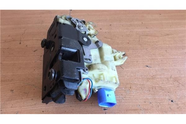 Recambio de cierre electromagnetico delantero izquierdo para seat ibiza (6l1) 1.2 hit referencia OEM IAM 15AQC3B1837015AQ 991990
