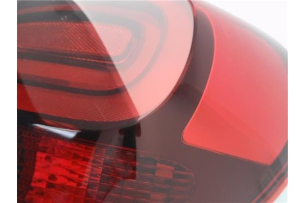 Recambio de piloto trasero derecho para citroen c3 1.2 feel referencia OEM IAM L90074662  