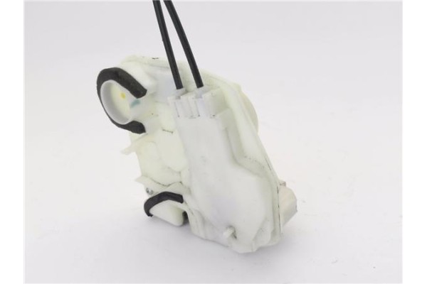 Recambio de cierre electromagnetico trasero izquierdo para mitsubishi space star (a00) 1.2 motion referencia OEM IAM 5745A425  