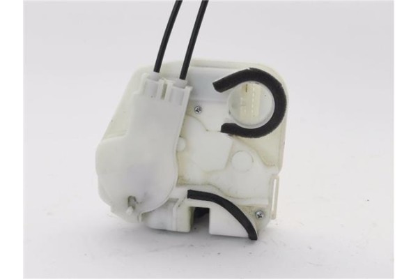 Recambio de cierre electromagnetico trasero derecho para mitsubishi space star (a00) 1.2 motion referencia OEM IAM 5745A426  