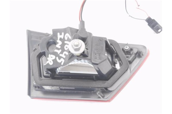 Recambio de piloto porton trasero derecho para renault clio iv 1.5 business referencia OEM IAM 265505796R  