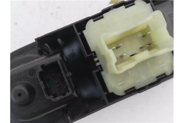 Recambio de mando elevalunas delantero izquierdo para renault clio iv 1.5 business referencia OEM IAM 809612367R  