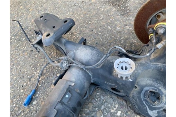 Recambio de puente trasero para peugeot 2008 1.6 hdi referencia OEM IAM 1609269080 7HTGCJ0804164 
