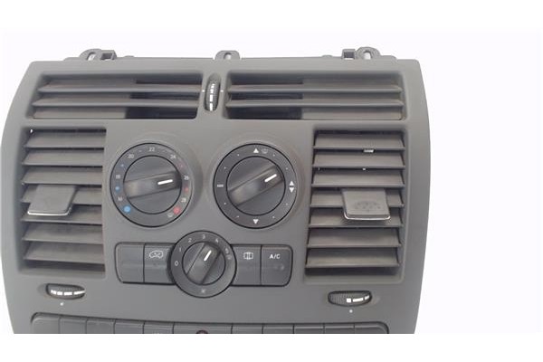 Recambio de consola para mercedes-benz vito / mixto furgón (w639) 109 cdi referencia OEM IAM A2205456528  