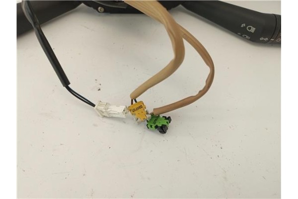 Recambio de mando intermitencia para fiat punto / grande punto (199) 1.3 d multijet referencia OEM IAM 619400510 7354104240 