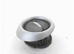 Recambio de rejilla entrada de aire para renault clio iv 1.5 business referencia OEM IAM 687601310R 08239006 