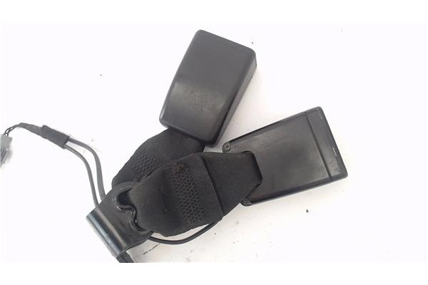 Recambio de anclaje cinturon trasero izquierdo para renault clio iv 1.5 business referencia OEM IAM  2345863 