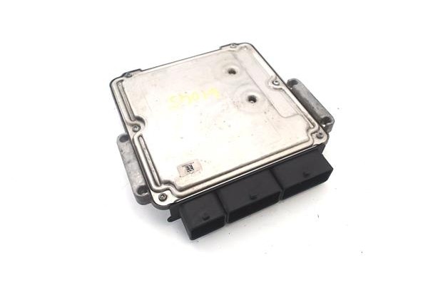 Recambio de centralita para renault clio iv 1.5 business referencia OEM IAM 237102748R 237102747R 