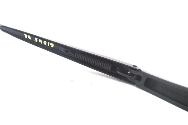 Recambio de brazo limpiaparabrisas delantero derecho para renault clio iv 1.5 business referencia OEM IAM 288810421R 288869893R 