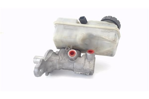 Recambio de bomba freno para renault clio iv 1.5 business referencia OEM IAM 460119686R 460910590R 