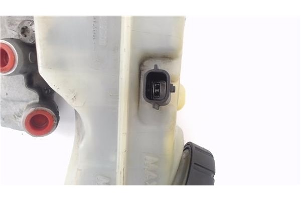 Recambio de bomba freno para renault clio iv 1.5 business referencia OEM IAM 460119686R 460910590R 