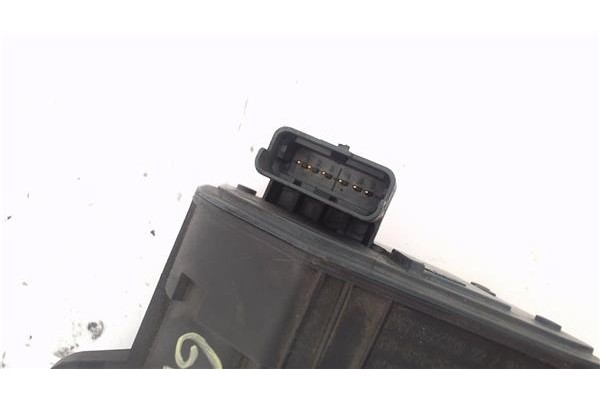 Recambio de caja mariposa aire para citroen c3 1.2 feel referencia OEM IAM 9801942080 9842936880 