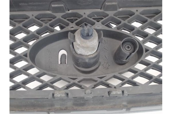 Recambio de rejilla capo para ford fusion (cbk) 1.4 referencia OEM IAM am518138ae  