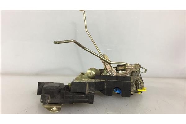 Recambio de cierre electromagnetico delantero derecho para hyundai accent (lc) 1.3 referencia OEM IAM 9574825000  