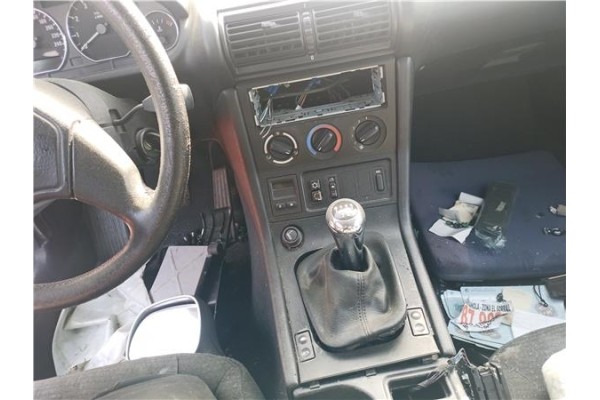 Recambio de consola para bmw serie z3 roadster (e36) 1.8 referencia OEM IAM 51168397527 51168398850 