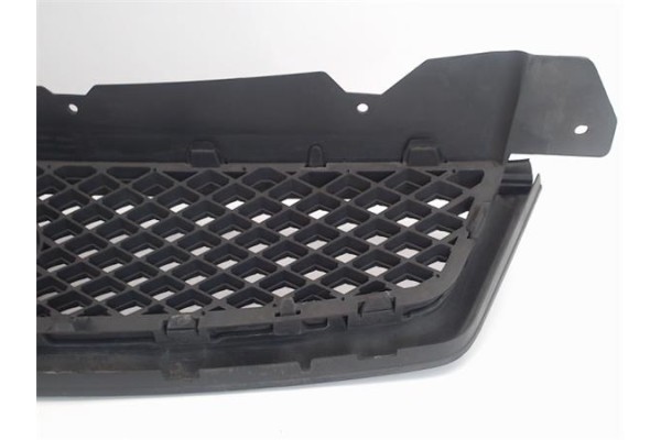 Recambio de rejilla capo para ford fusion (cbk) 1.4 referencia OEM IAM am518138ae  
