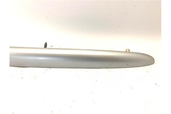 Recambio de moldura porton trasero para peugeot 206 1.4 hdi eco 70 referencia OEM IAM 9648068077 9648068177 