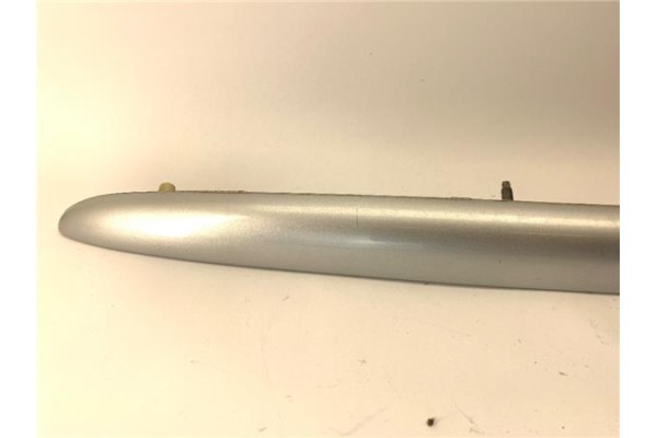 Recambio de moldura porton trasero para peugeot 206 1.4 hdi eco 70 referencia OEM IAM 9648068077 9648068177 