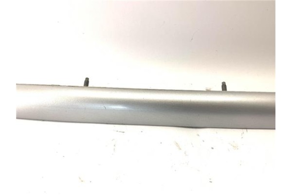 Recambio de moldura porton trasero para peugeot 206 1.4 hdi eco 70 referencia OEM IAM 9648068077 9648068177 