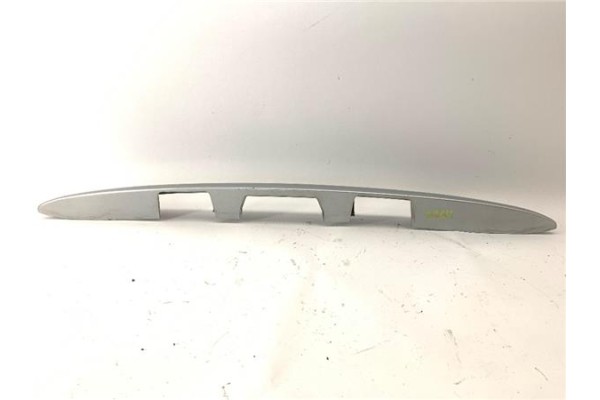Recambio de moldura porton trasero para peugeot 206 1.4 hdi eco 70 referencia OEM IAM 9648068077 9648068177 