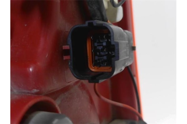 Recambio de piloto trasero izquierdo para hyundai tucson (jm) 2.0 referencia OEM IAM 924012E0  