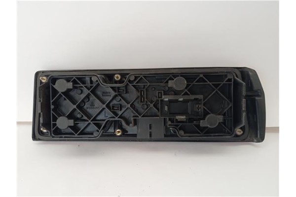 Recambio de piloto trasero izquierdo para volkswagen polo ii (867/871/873) referencia OEM IAM 873945111  