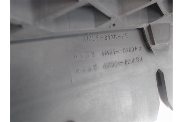 Recambio de rejilla capo para ford fusion (cbk) 1.4 referencia OEM IAM am518138ae  