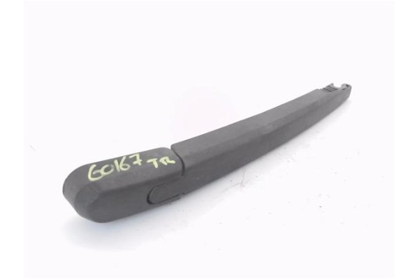 Recambio de brazo limpiaparabrisas trasero para toyota corolla verso (r1) 2.2 d-4d referencia OEM IAM 852410F010  
