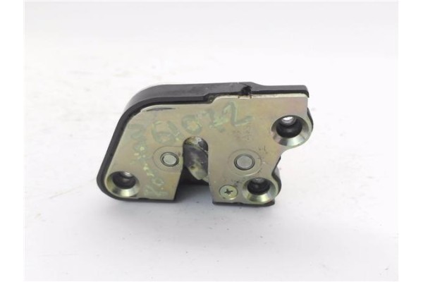 Recambio de cerradura porton para suzuki vitara (se/sf/et) 1.6 (et) referencia OEM IAM 8253060A10  