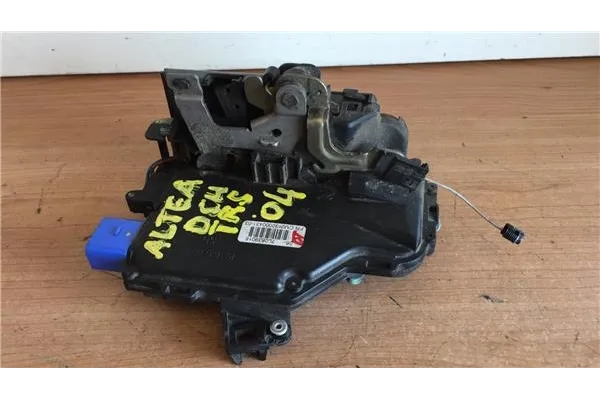 Recambio de cierre electromagnetico trasero derecho para seat altea (5p1) 1.4 reference referencia OEM IAM CM2192200043103 7L083