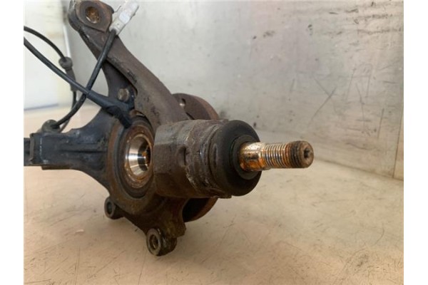 Recambio de mangueta delantero derecha para peugeot 308 1.6 gt referencia OEM IAM 364796  