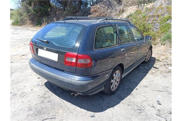 volvo v40 familiar del año 1997