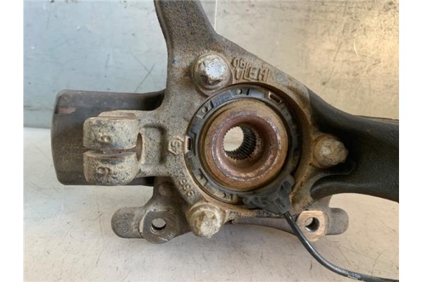 Recambio de mangueta delantero izquierda para opel zafira b 1.9 enjoy referencia OEM IAM 13197802  