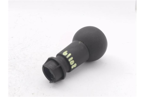 Recambio de pomo palanca cambio para peugeot 207 1.6 hdi referencia OEM IAM 2403CN  