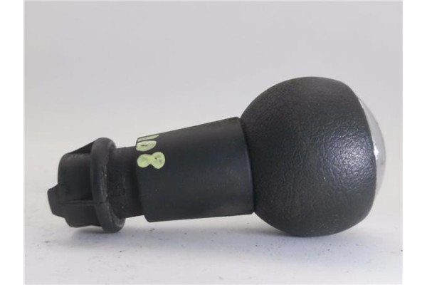 Recambio de pomo palanca cambio para peugeot 207 1.6 hdi referencia OEM IAM 2403CN  