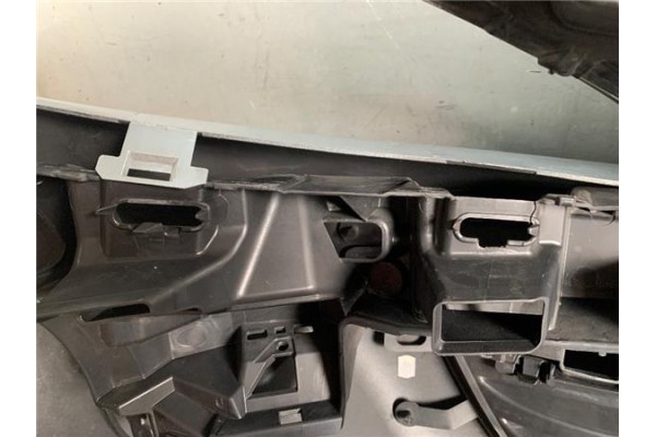 Recambio de paragolpes delantero para peugeot 207 1.6 hdi referencia OEM IAM 7401SN  