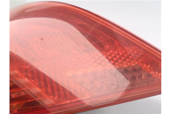 Recambio de piloto trasero izquierdo para peugeot 308 1.6 gt referencia OEM IAM 6350CV  
