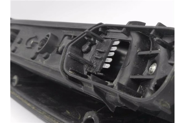 Recambio de piloto trasero derecho para opel corsa c 1.2 twinport referencia OEM IAM 93170223  