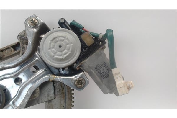 Recambio de mecanismo elevalunas delantero derecho para toyota corolla (e11) referencia OEM IAM 8571012220  