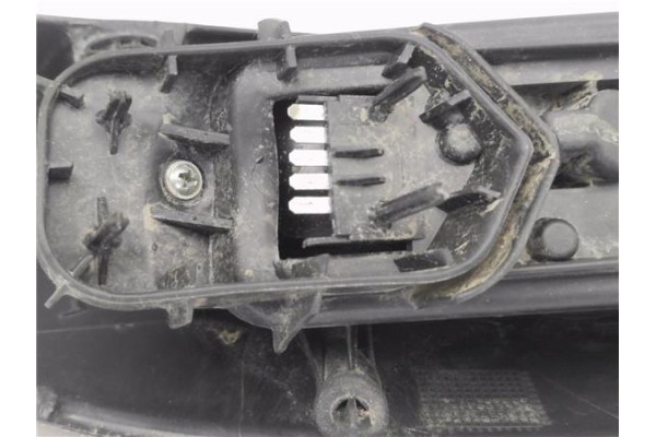 Recambio de piloto trasero izquierdo para opel corsa c 1.2 twinport referencia OEM IAM 93170222  