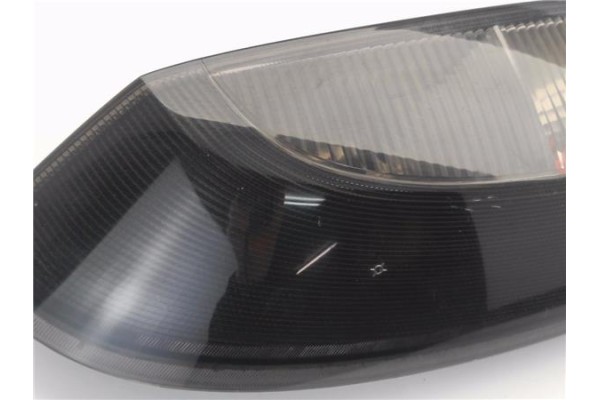 Recambio de piloto trasero izquierdo para opel corsa c 1.2 twinport referencia OEM IAM 93170222  