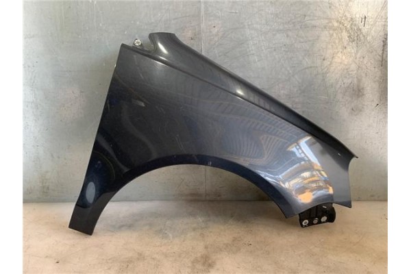 Recambio de aleta delantero derecha para volkswagen polo iv (9n3) 1.4 advance referencia OEM IAM 6Q0821106E  