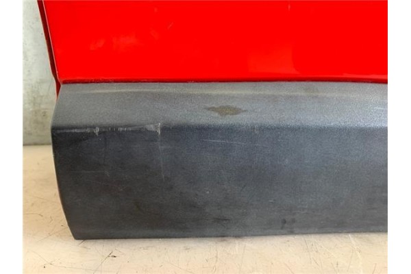 Recambio de puerta trasero izquierda para jeep renegade (bu) 1.6 limited fwd referencia OEM IAM 52051450 51947562 