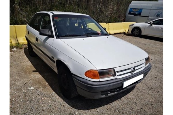 opel astra f berlina del año 1993