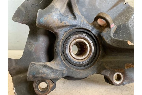 Recambio de mangueta delantero izquierda para kia rio (jb) 1.4 16v referencia OEM IAM 517151G100  