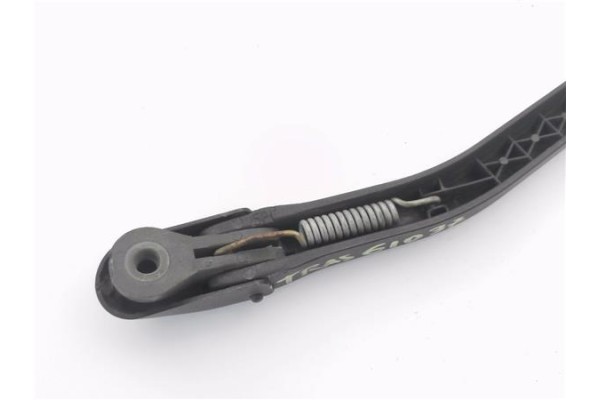 Recambio de brazo limpiaparabrisas trasero para fiat ii punto (188) berlina 1.2 8v active referencia OEM IAM 735278600 735278599